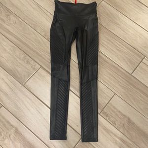 Brand new spanx Xs moto leggings